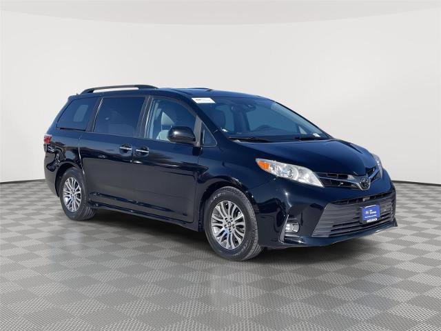 Used 2020 Toyota Sienna XLE image 7