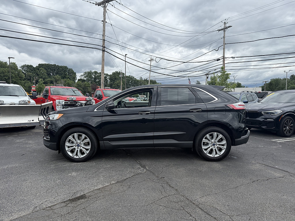 Certified 2022 Ford Edge Titanium AWD/4WD image 4