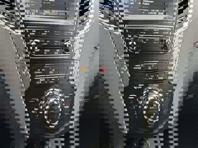 Used 2018 Hyundai Santa Fe Sport image 11