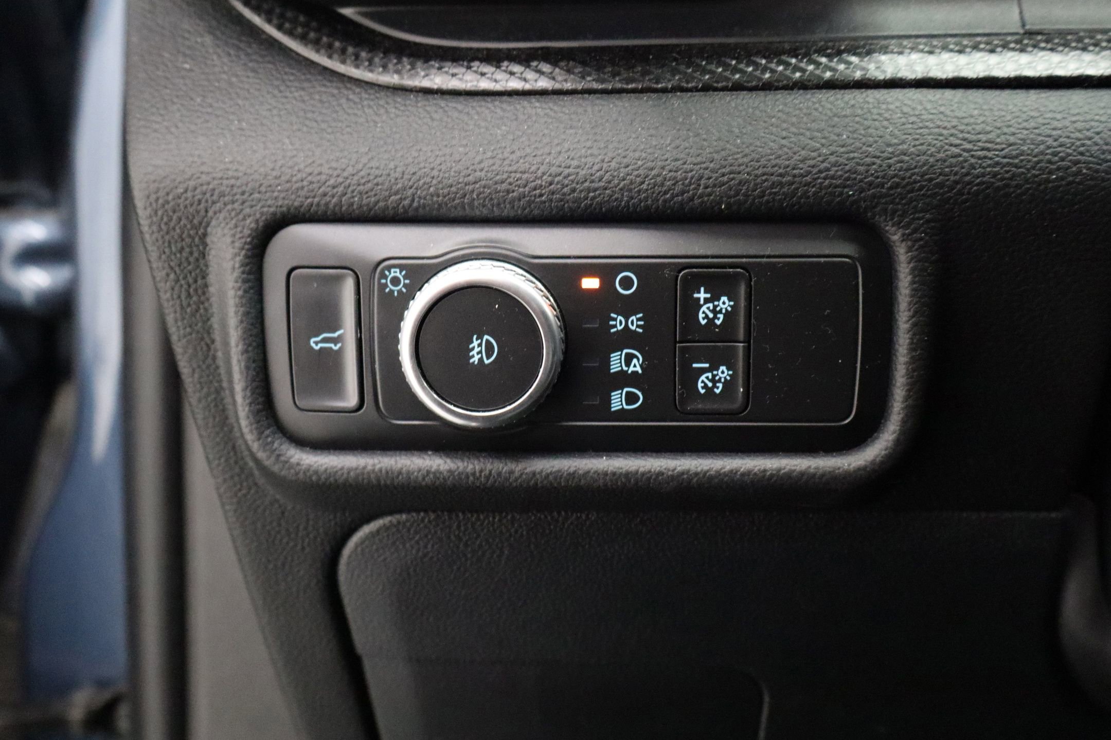 Certified 2020 Ford Explorer ST w/ Premium Technology Package image 21