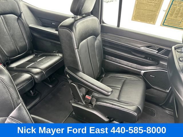 Used 2024 Jeep Wagoneer Series II AWD/4WD image 15