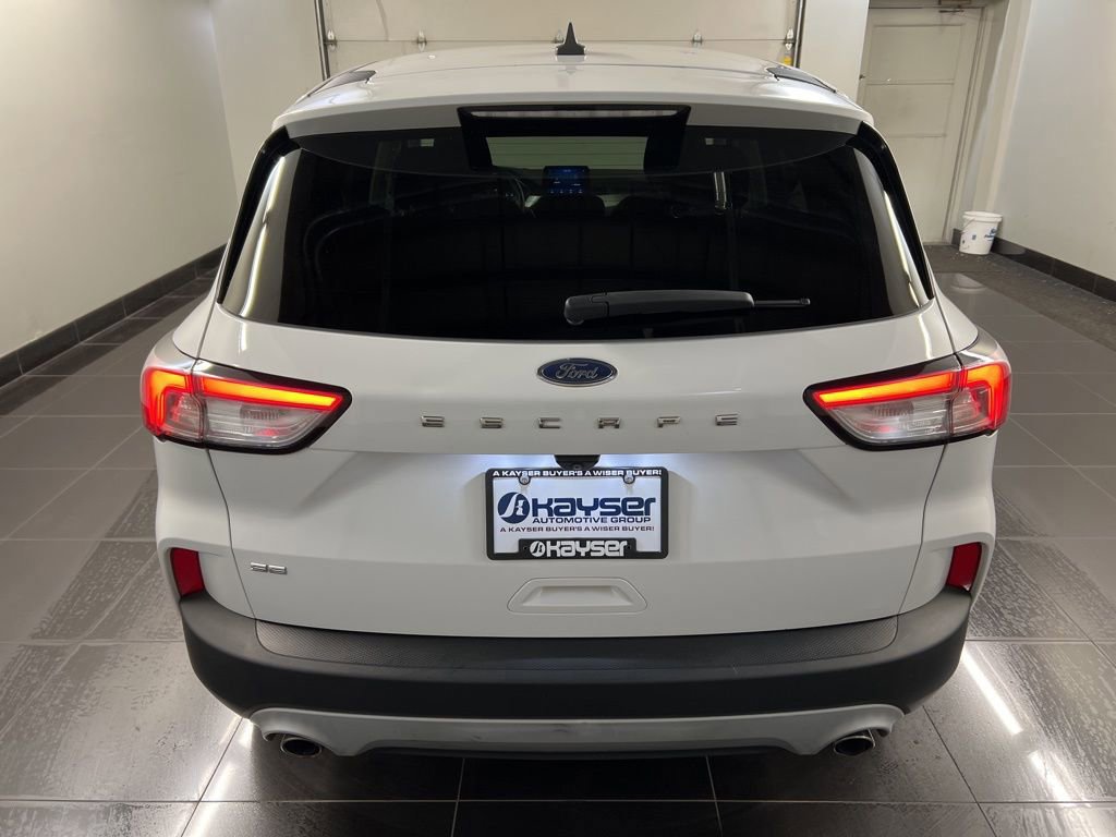 Certified 2022 Ford Escape SE image 3