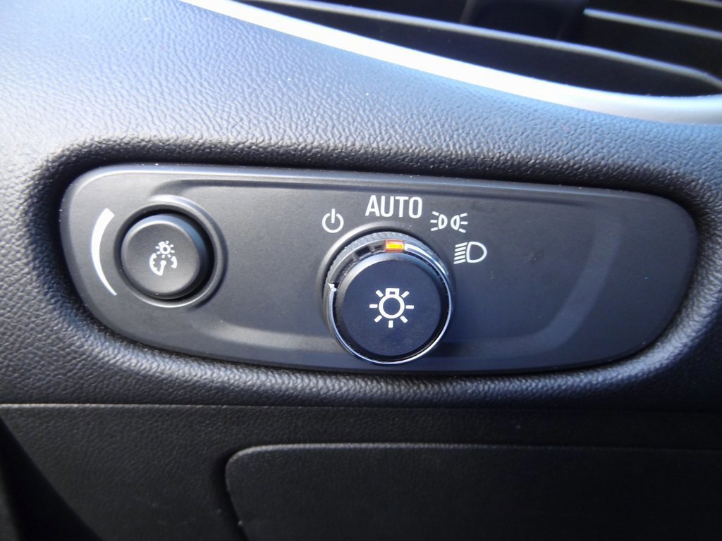 Used 2024 Chevrolet Malibu LT image 11