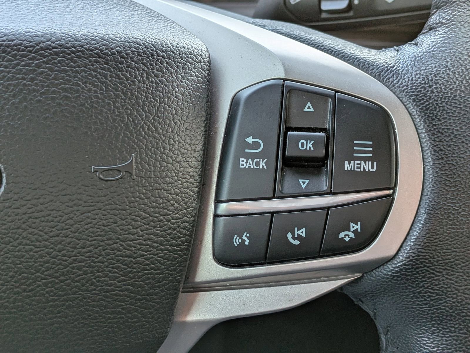 Certified 2023 Ford Explorer Limited image 28