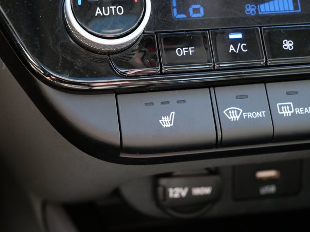 Used 2025 Hyundai Elantra SEL FWD image 24