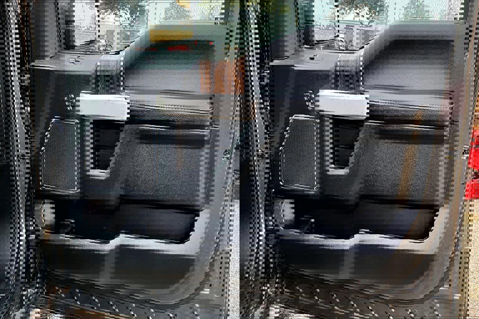 Certified 2019 Ford F150 Lariat image 24