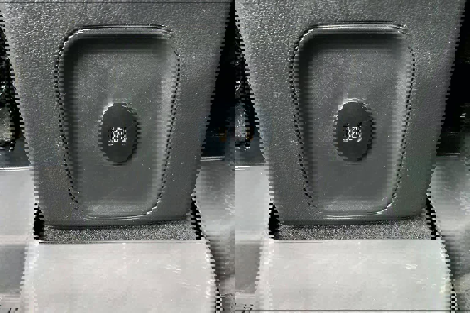 Certified 2025 Ford Escape SE image 32