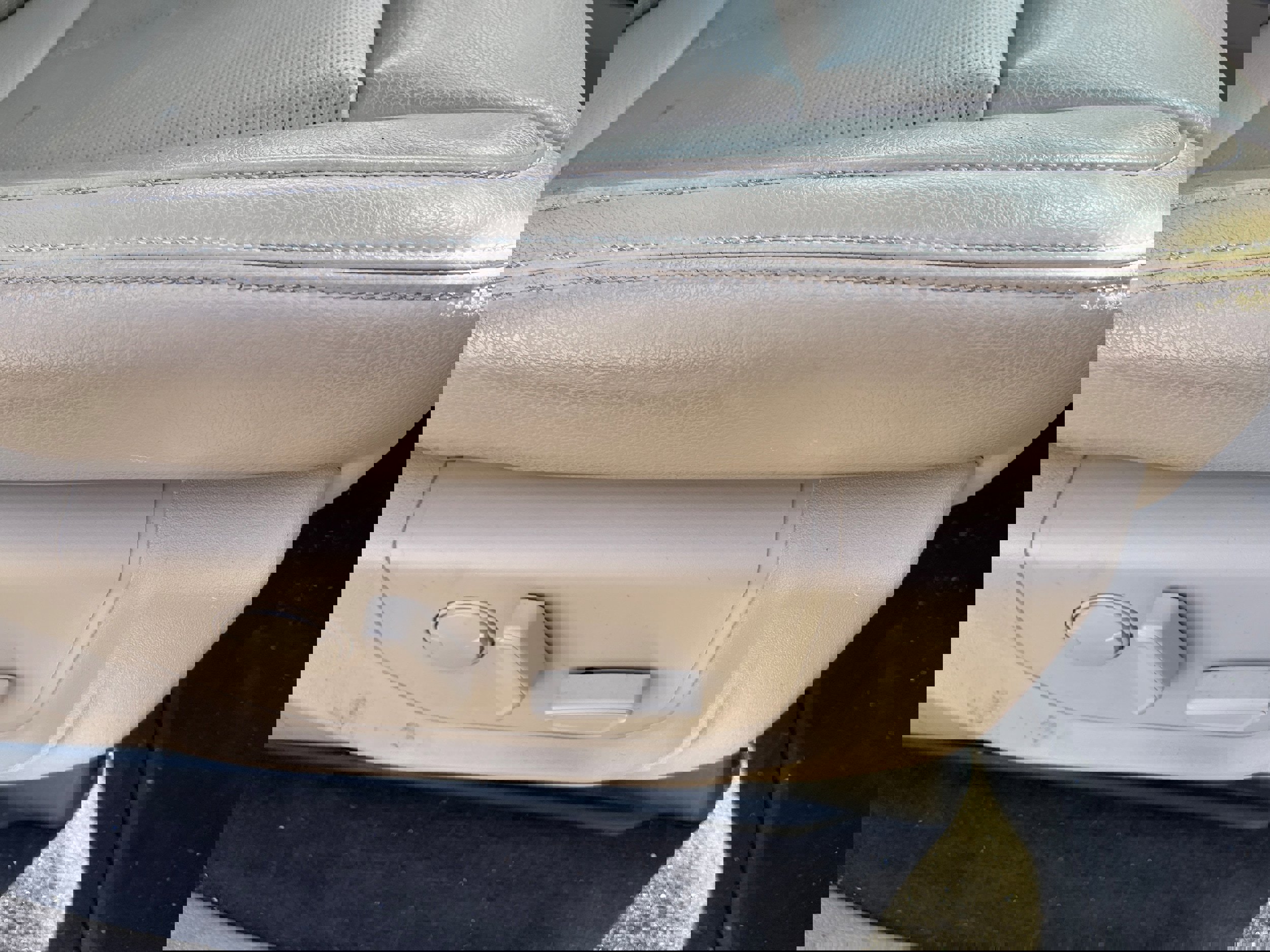 Certified 2019 Ford F150 Lariat w/ Equipment Group 502A Luxury image 15