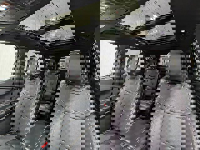 Certified 2020 Ford Explorer ST w/ ST Street Pack image 4