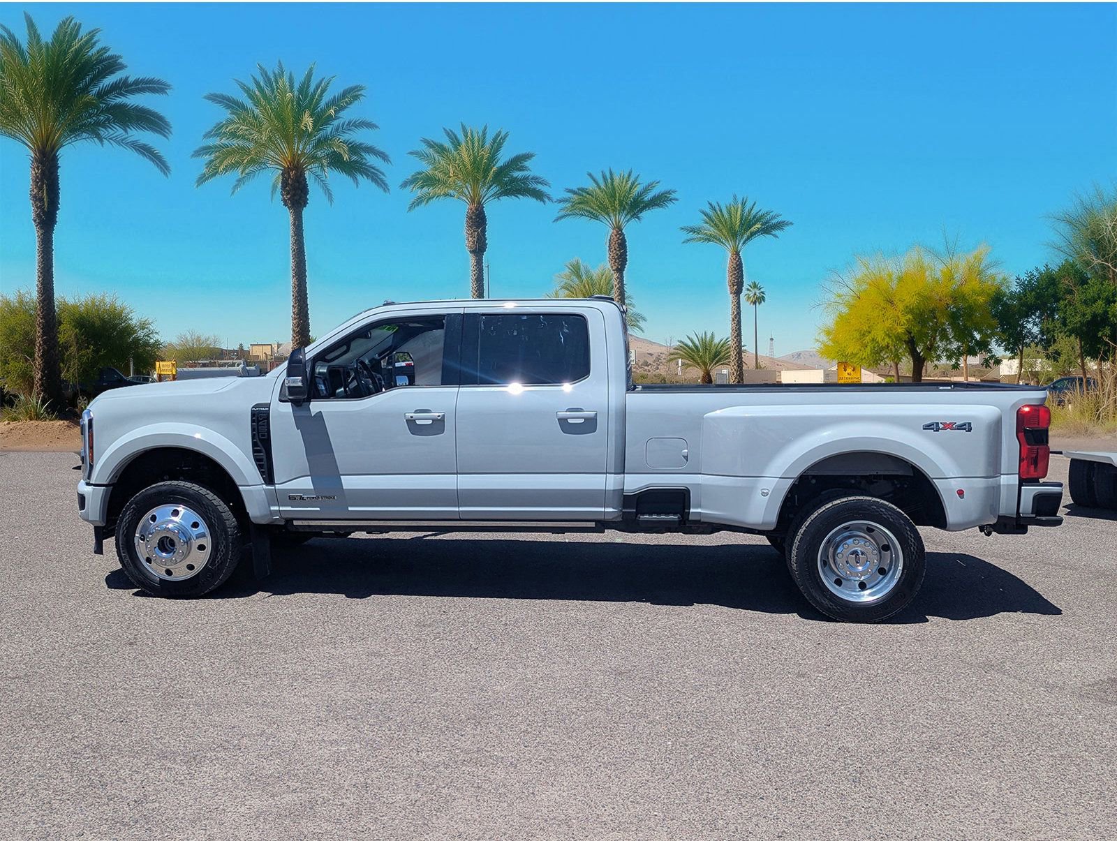Certified 2025 Ford F450 Platinum AWD/4WD image 2