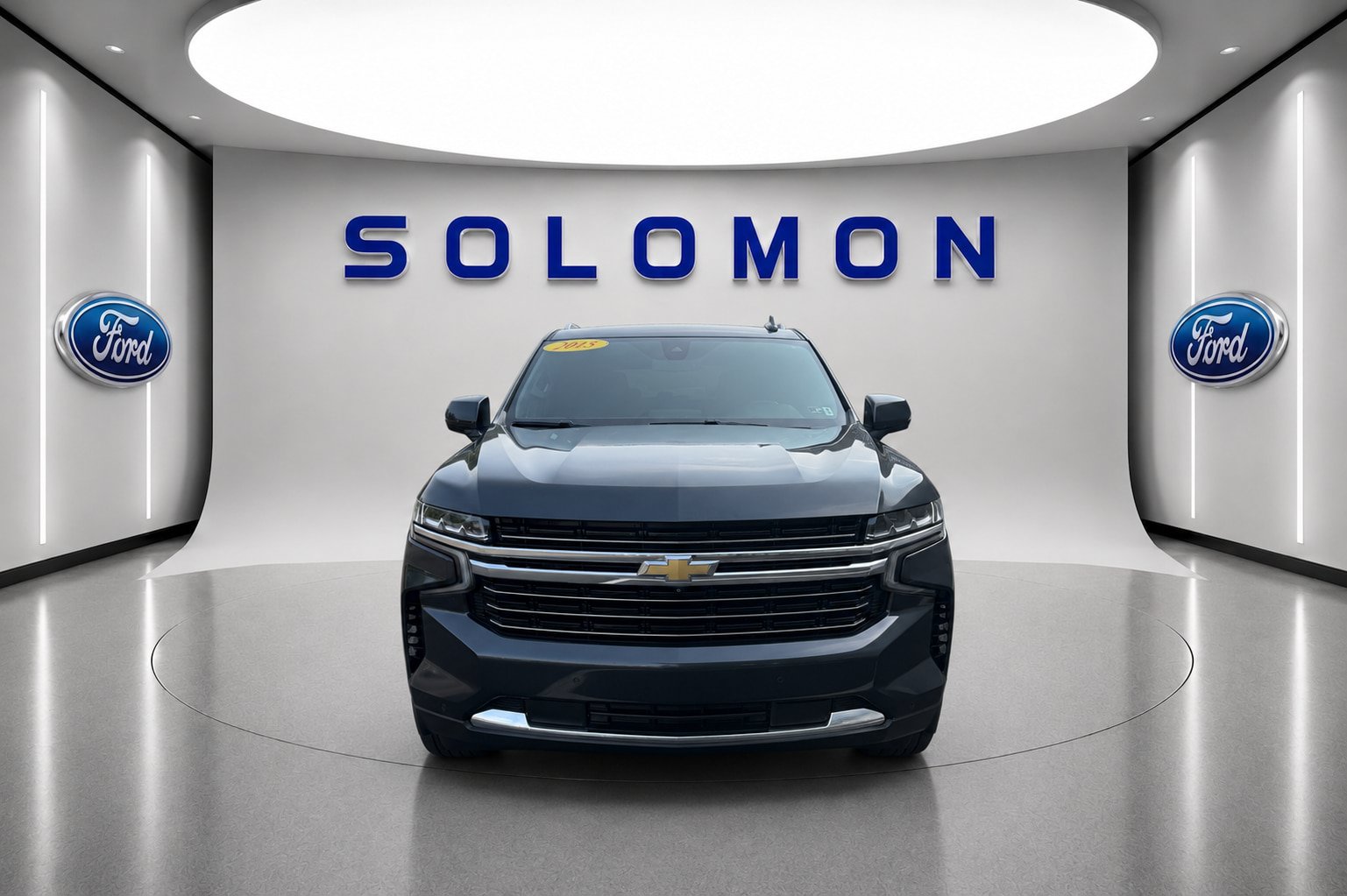 Used 2022 Chevrolet Tahoe LT w/ Luxury Package AWD/4WD image 2