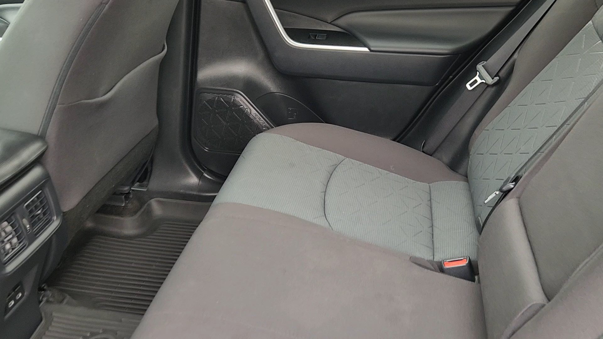 Used 2025 Toyota RAV4 XLE w/ Convenience Package AWD/4WD image 33