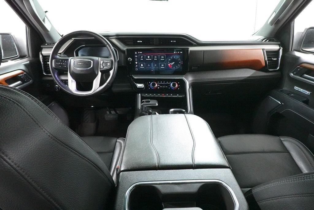 Used 2023 GMC Sierra 1500 Denali w/ Technology Package AWD/4WD image 13