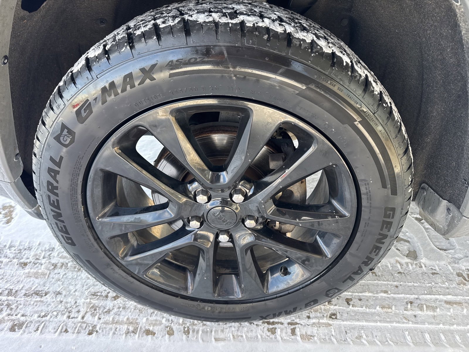 Used 2020 Jeep Grand Cherokee Altitude image 16