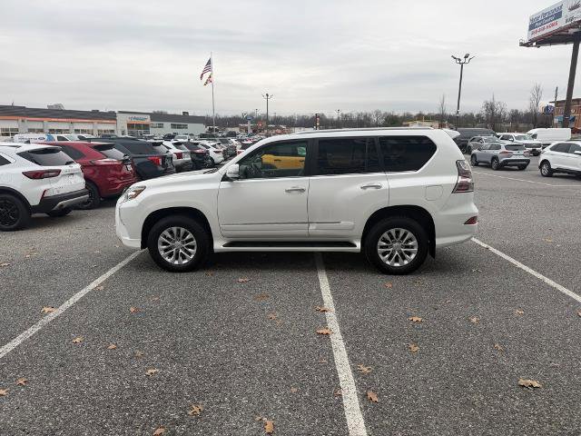 Used 2017 Lexus GX 460 image 4