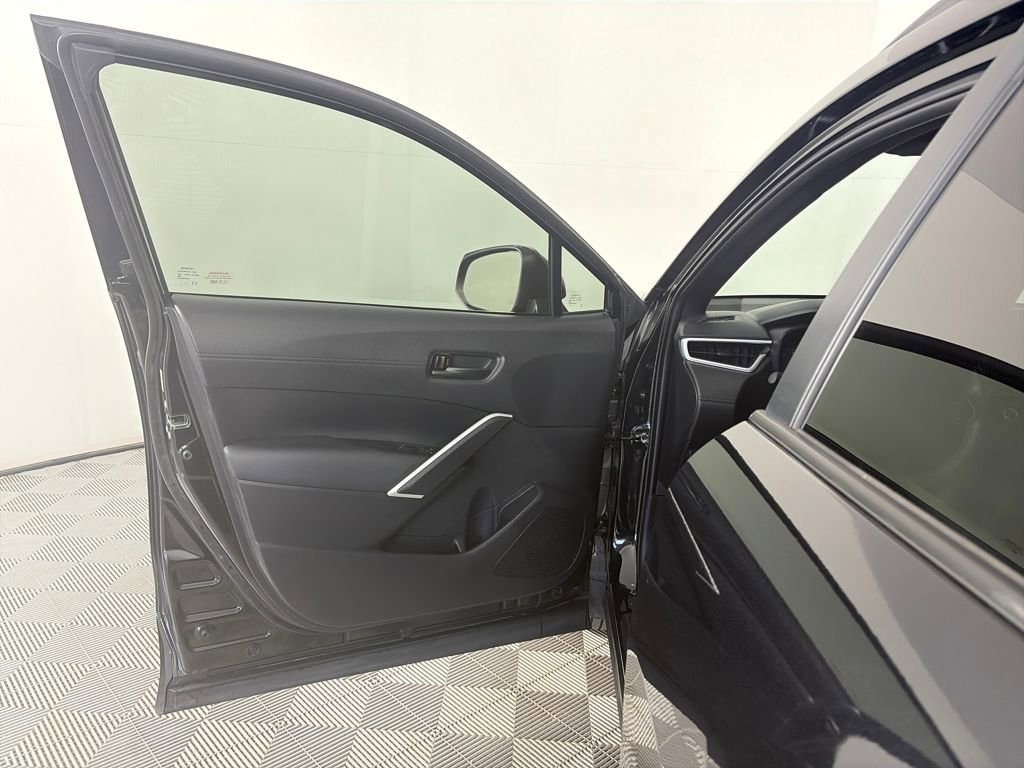 Used 2025 Toyota Corolla Cross AWD Hybrid image 10