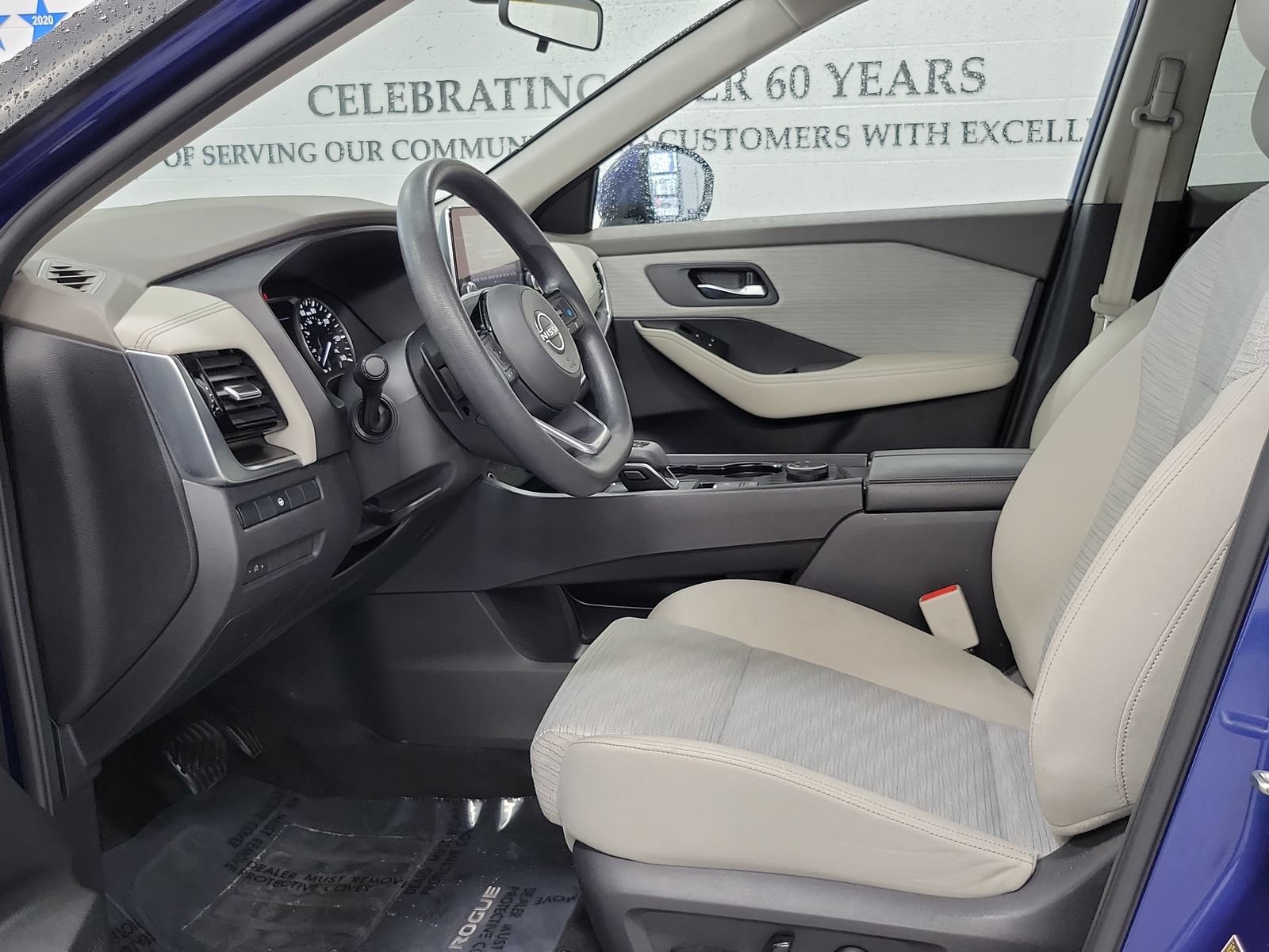 Used 2022 Nissan Rogue SV AWD/4WD image 9