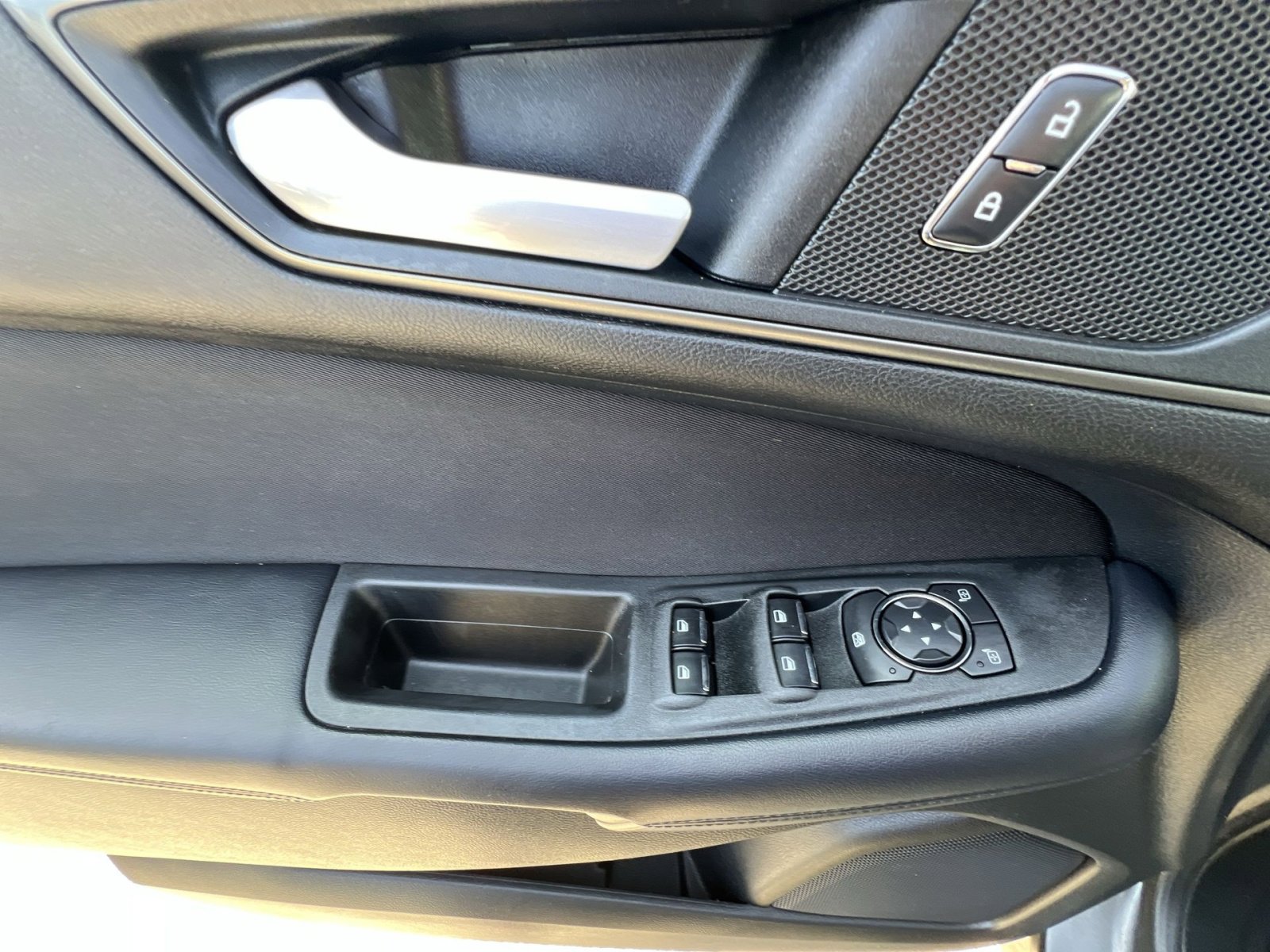 Certified 2018 Ford Edge SE AWD/4WD image 23