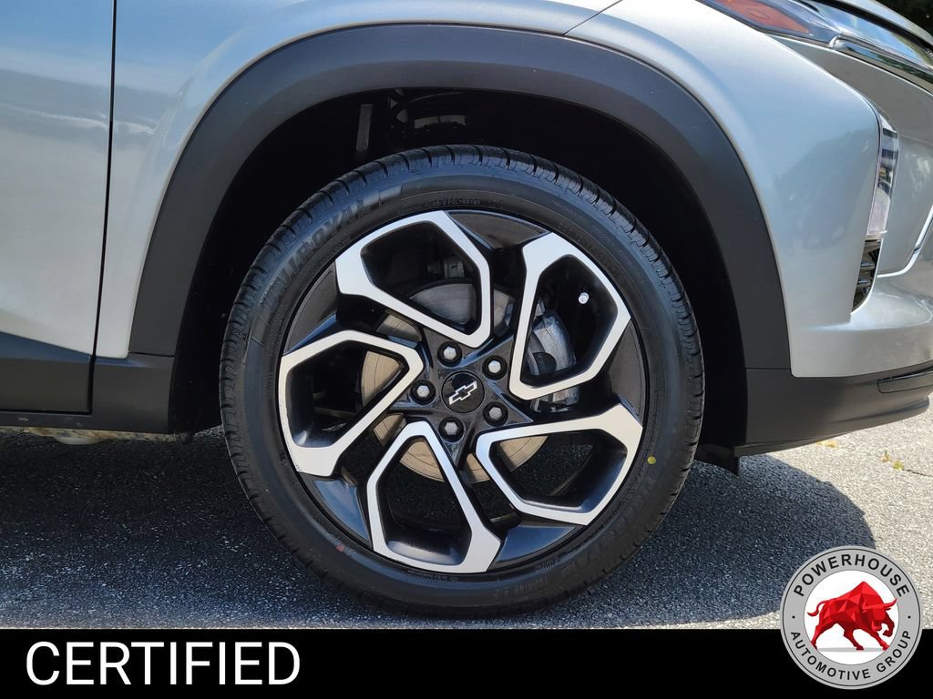 Used 2025 Chevrolet Trax RS w/ Driver Confidence Package FWD image 12
