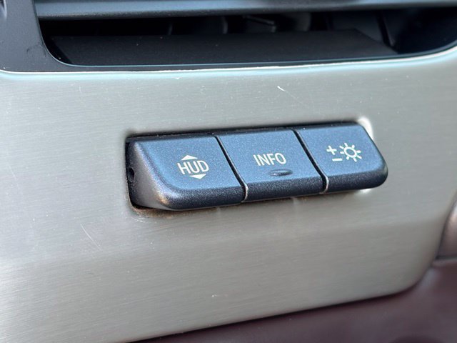 Used 2020 GMC Yukon XL Denali w/ Denali Premium Package AWD/4WD image 29