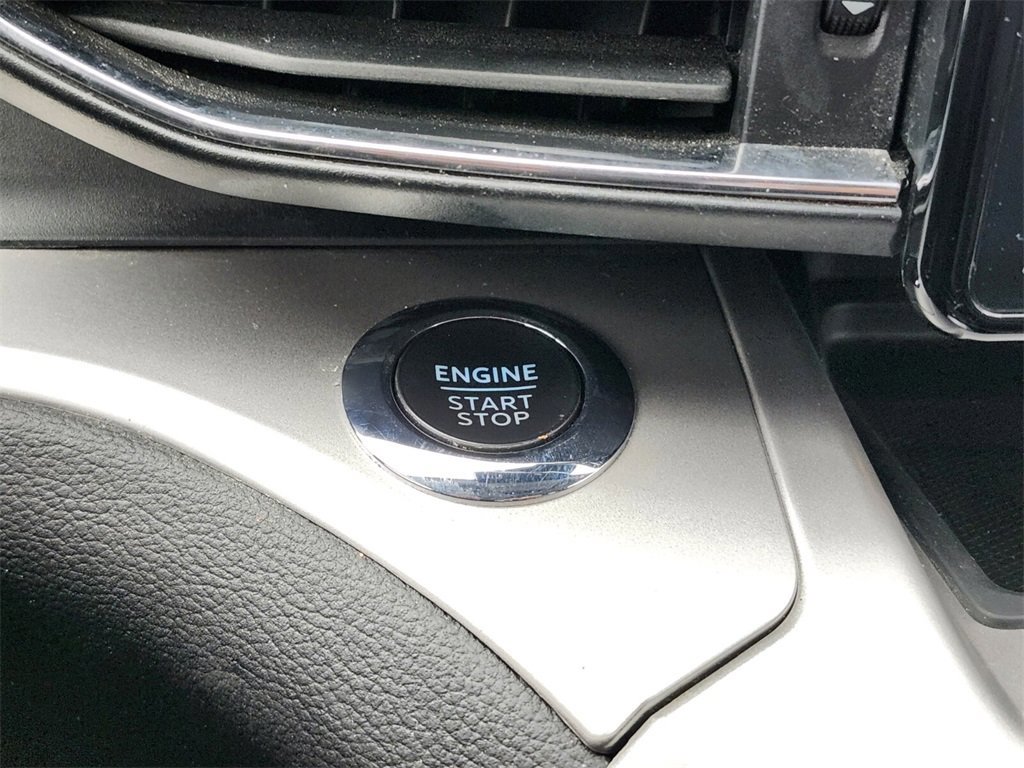 Certified 2022 Ford Explorer XLT w/ Equipment Group 202A image 26