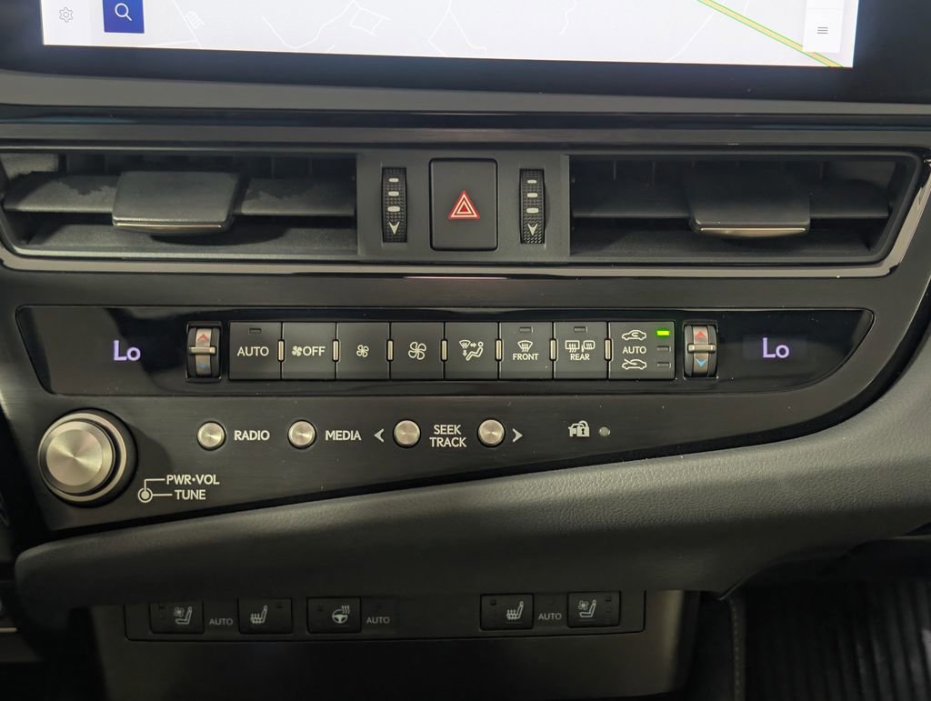 Used 2023 Lexus ES 300h w/ Premium Package image 15