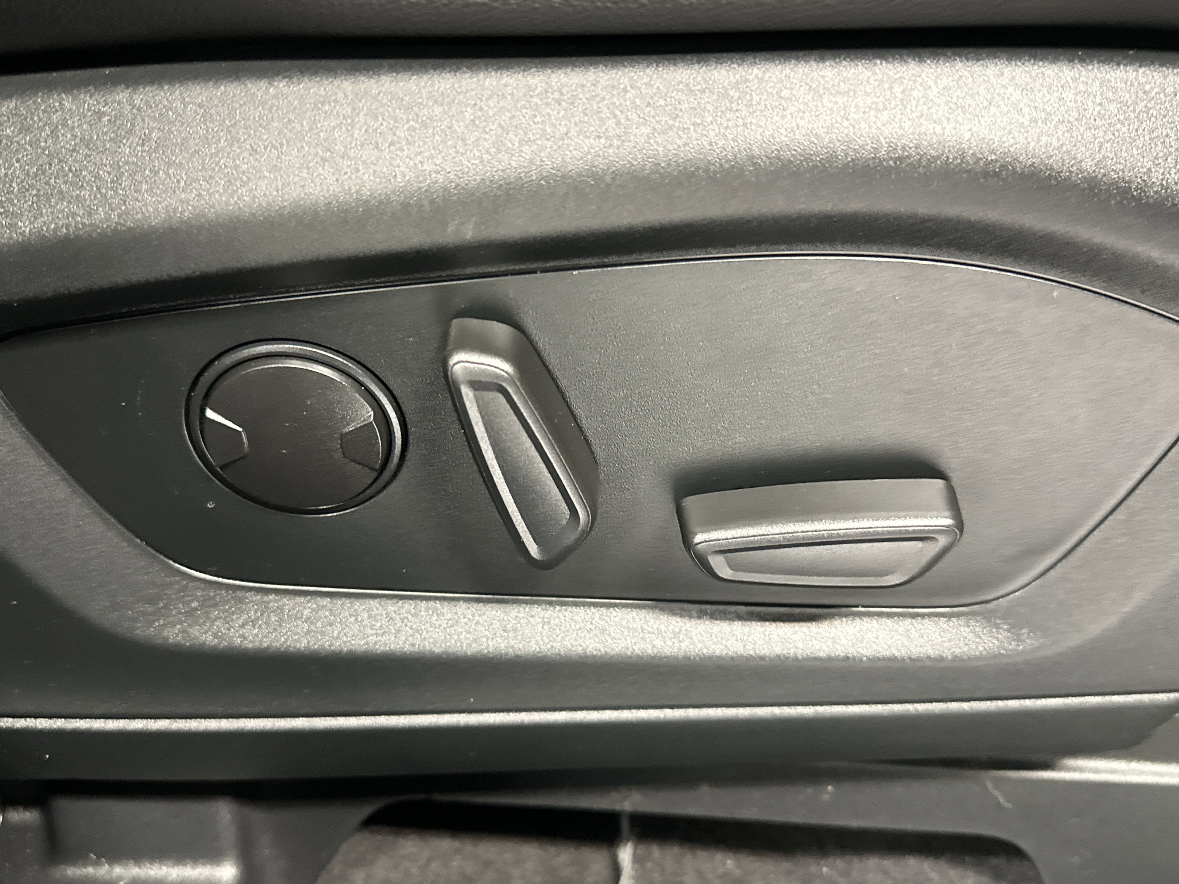 Certified 2023 Ford Explorer ST w/ Equipment Group 401A image 25