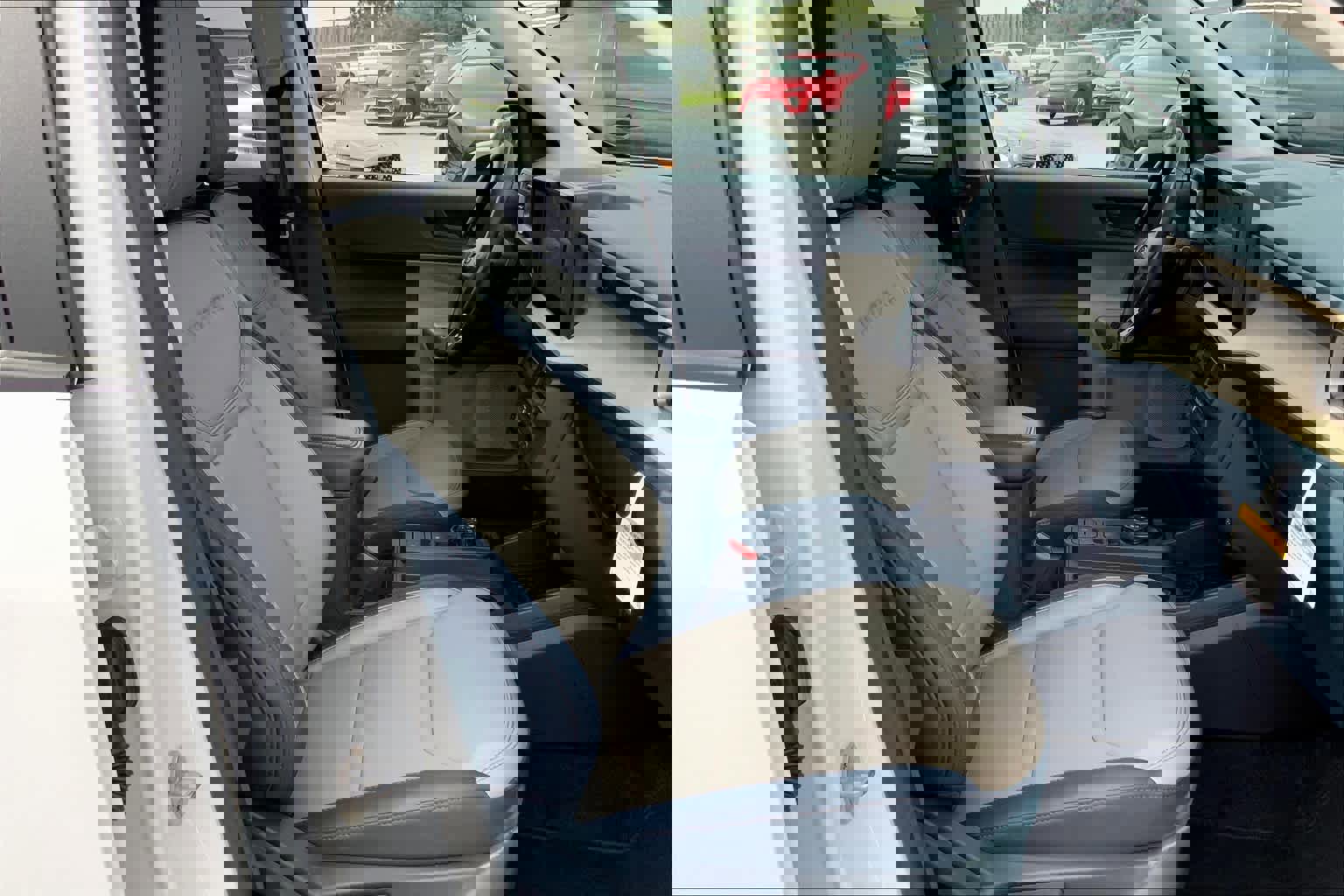 Certified 2025 Ford Maverick Lariat w/ 4K Tow Package image 10