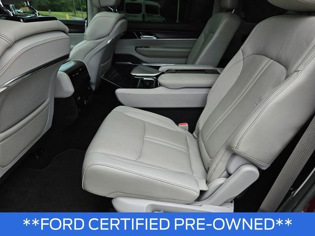 Used 2022 Jeep Grand Wagoneer Series I AWD/4WD image 16