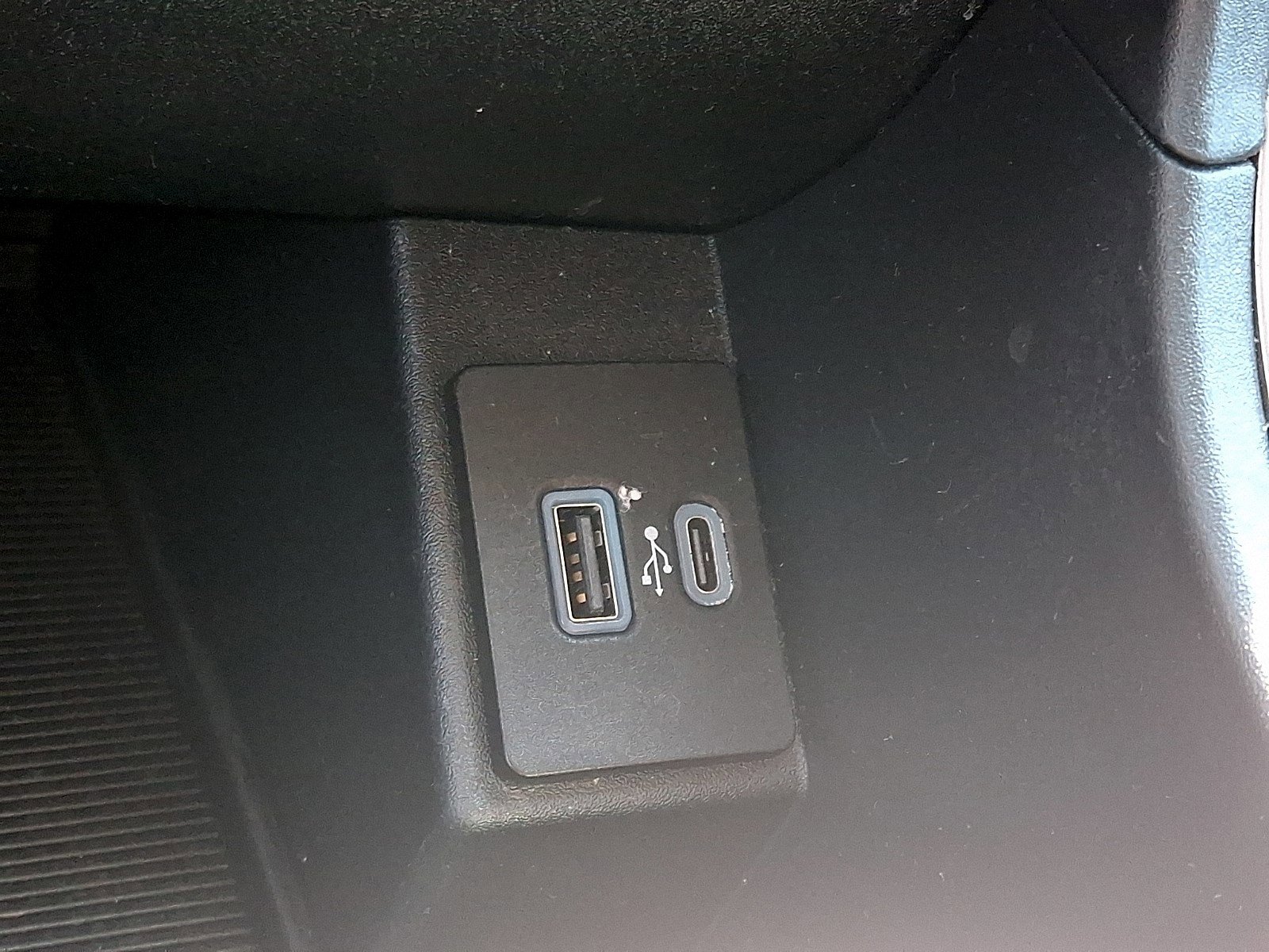 Certified 2024 Ford Edge SEL AWD/4WD image 22