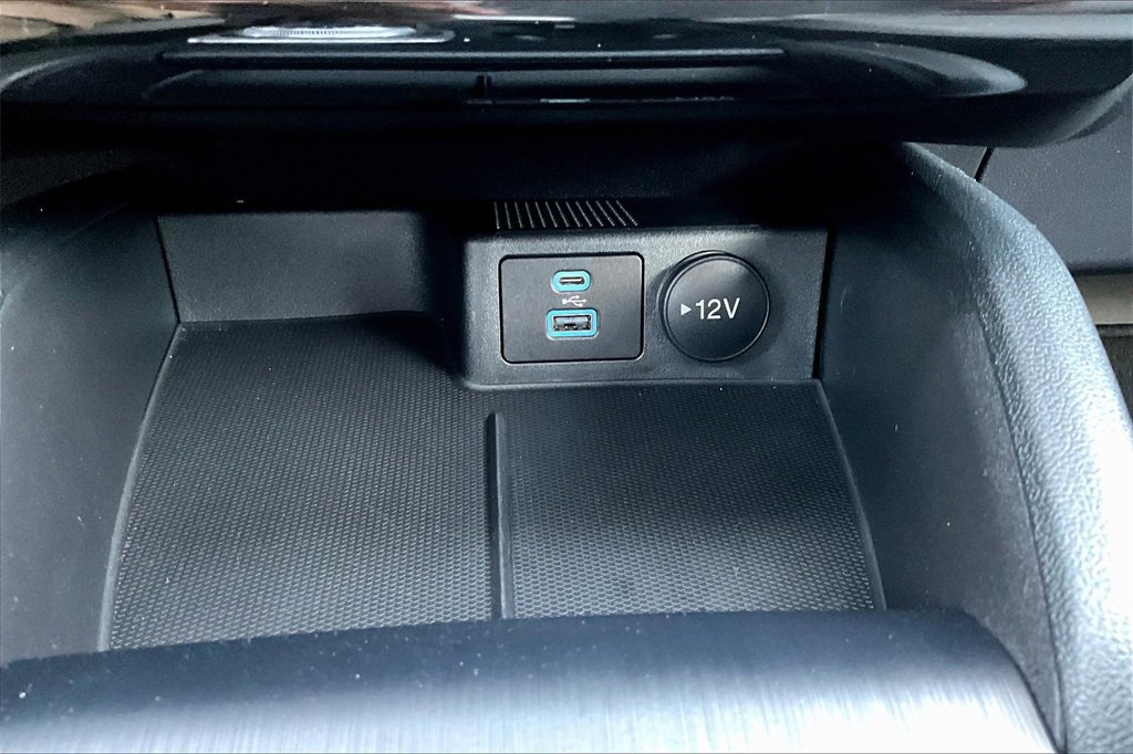 Certified 2022 Ford Escape S image 32