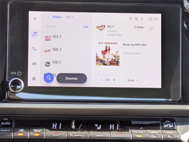 Used 2025 Toyota Camry SE image 16