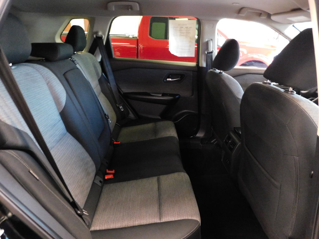 Used 2023 Nissan Rogue SV FWD image 37