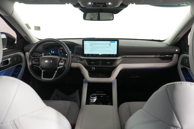 Certified 2025 Ford Explorer Platinum w/ Ultimate Package AWD/4WD image 25