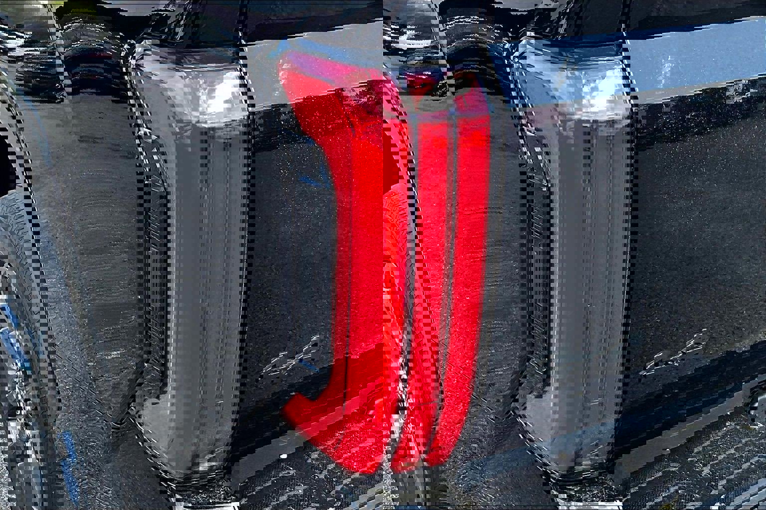 Used 2023 Toyota Tundra Platinum AWD/4WD image 31