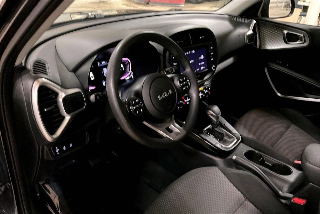 Used 2024 Kia Soul LX w/ LX Technology Package image 13