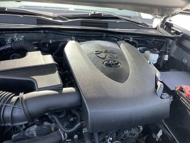Used 2023 Toyota Tacoma SR5 RWD image 38