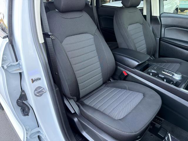 Certified 2023 Ford Edge SE w/ Black Appearance Package AWD/4WD image 9