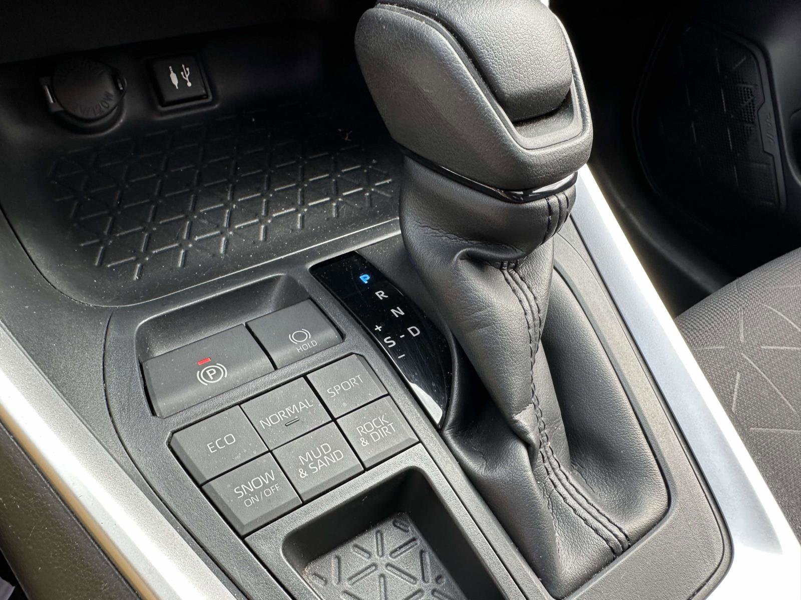 Used 2019 Toyota RAV4 XLE image 21