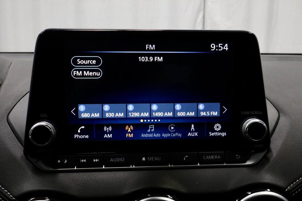 Used 2024 Nissan Sentra SV image 2