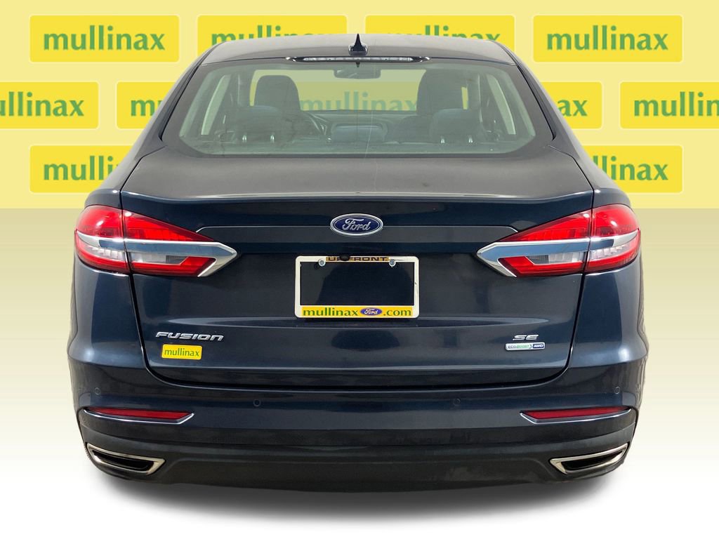 Certified 2020 Ford Fusion SE image 4