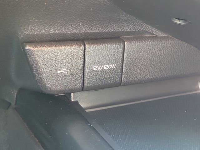 Used 2020 Toyota Camry LE w/ Carpet Mat Package image 15