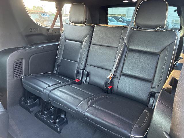 Used 2023 Chevrolet Suburban Premier RWD image 10
