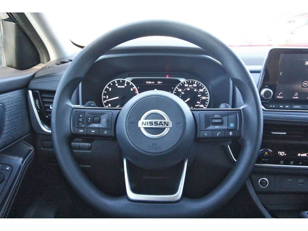 Used 2021 Nissan Rogue SV image 15