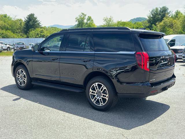 Certified 2025 Ford Expedition Active AWD/4WD image 4