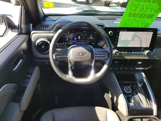 Used 2025 Chevrolet Colorado ZR2 w/ Technology Package AWD/4WD image 20
