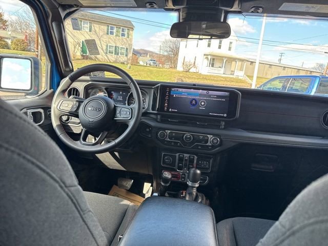 Used 2025 Jeep Wrangler Unlimited Rubicon AWD/4WD image 42