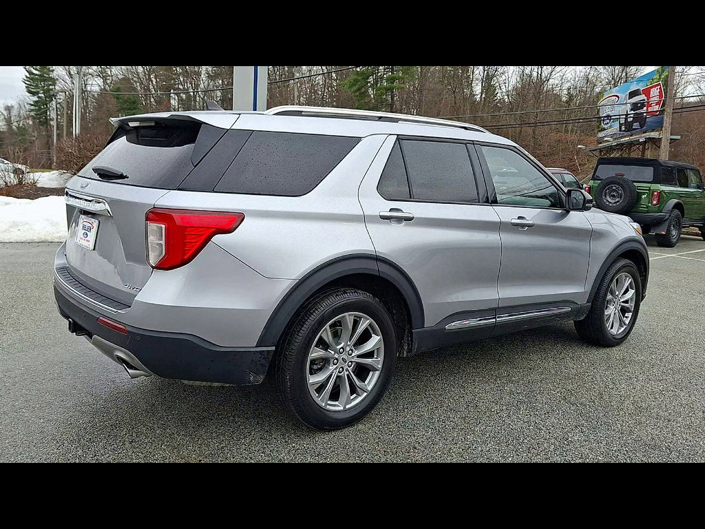 Certified 2022 Ford Explorer Limited w/ Equipment Group 301A image 7
