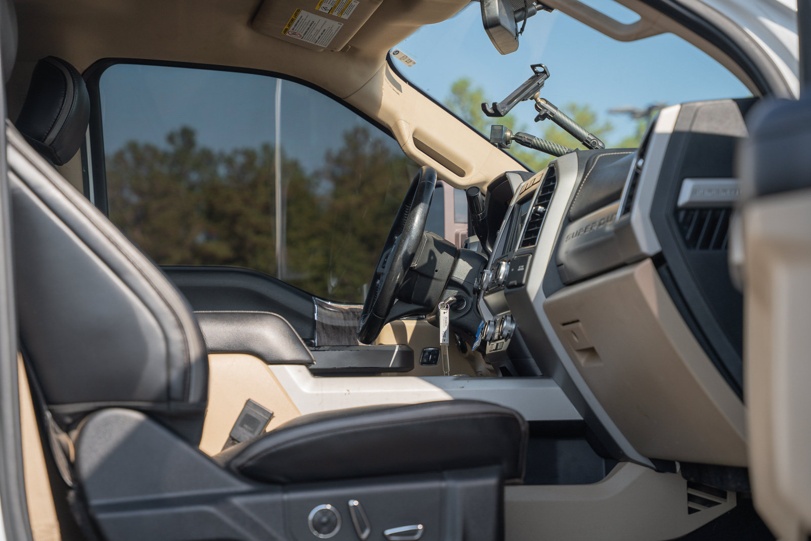 Certified 2019 Ford F250 Lariat w/ Lariat Value Package AWD/4WD image 18