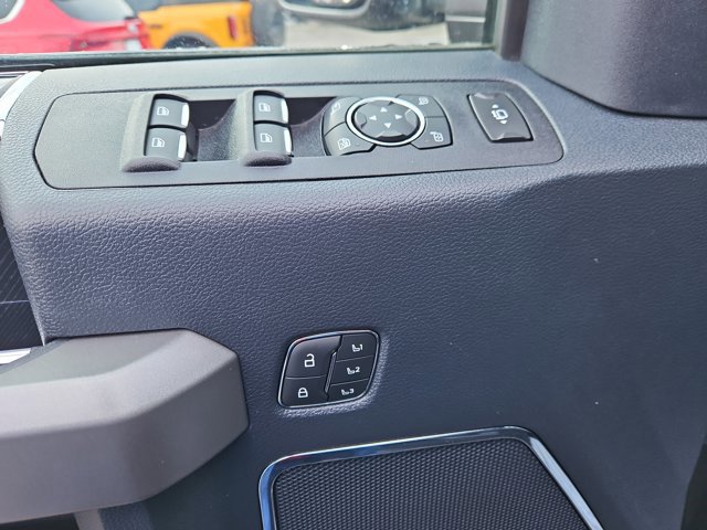 Certified 2022 Ford F450 Platinum w/ FX4 Off-Road Package image 10